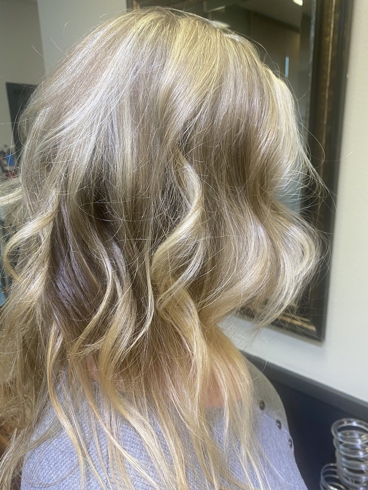 SAVVI SALON Updated July 2024 13 Photos 135 W Idaho, Kalispell