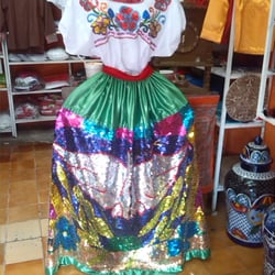 Artesanías El Mexicano - La ropa es hermosa