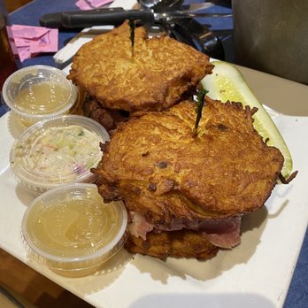 Max and Benny's Restaurant - Ruben sandwich & Corned beef sandwich - Delis Near Me - Northbrook, Illinois Max and Benny's Restaurant - Ruben sandwich & Corned beef sandwich - Delis Near Me - Northbrook, Illinois