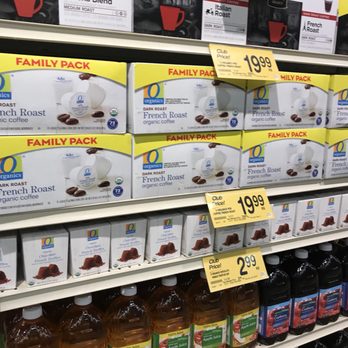 Safeway - a variety of coffees on display in a grocery store - Grocery Near Me - Phoenix, Arizona