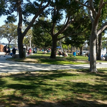 Mother's Beach - Enough grassy area to play outside of the water or picnic - Parks Near Me - Long Beach, California Mother's Beach - Enough grassy area to play outside of the water or picnic - Parks Near Me - Long Beach, California