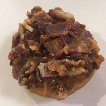 Maverick's Donuts - Maple and bacon - Donuts Near Me - Ottawa, Ontario Maverick's Donuts - Maple and bacon - Donuts Near Me - Ottawa, Ontario