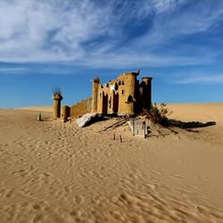 Jockey's Ridge State Park - Deserted putt-putt castle