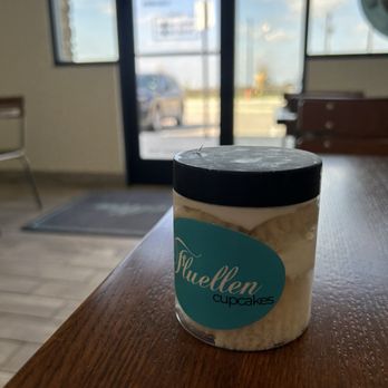 Fluellen Cupcakes - Wedding Cake Cupcake Jar - Cupcakes Near Me - Frisco, Texas