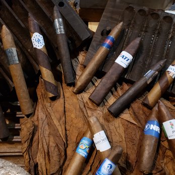 Fumar Cigars - Custom Labeled cigars for your event - Cigar Bars Near Me - Phoenix, Arizona Fumar Cigars - Custom Labeled cigars for your event - Cigar Bars Near Me - Phoenix, Arizona