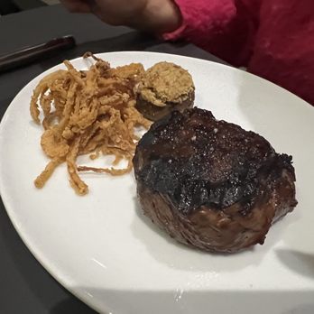 Echo & Rig - The Spencer cut steak. 3/5 -- it's not bad, but neither I or my mother thought it was that good of a cut. - Steakhouses Near Me - Henderson, Nevada