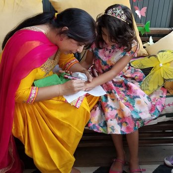 Eyebrow Hub - Mina and her patience doing children's Henna at my daugher's birthday party. - Threading Services Near Me - San Rafael, California