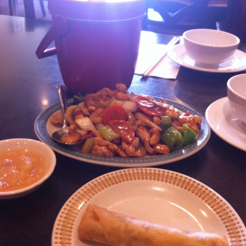 Cashew chicken lunch special Cashew chicken lunch special