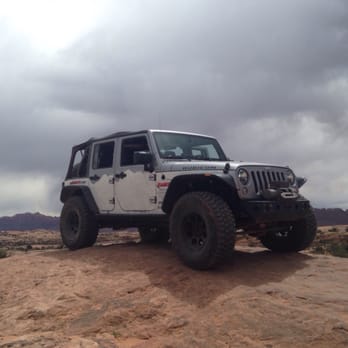 Twisted Jeep Rentals - Fins and Things trail - Car Rental Near Me - Moab, Utah
