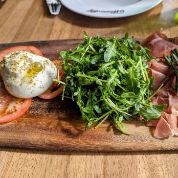 Mister O1 Extraordinary Pizza Lake Mary - Truffle burrata app - perfect appetizer - Pizza Near Me - Heathrow, Florida Mister O1 Extraordinary Pizza Lake Mary - Truffle burrata app - perfect appetizer - Pizza Near Me - Heathrow, Florida