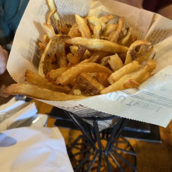 Play Book Sports Bar - Handcut Fries - Sports Bars Near Me - Niles, Illinois
