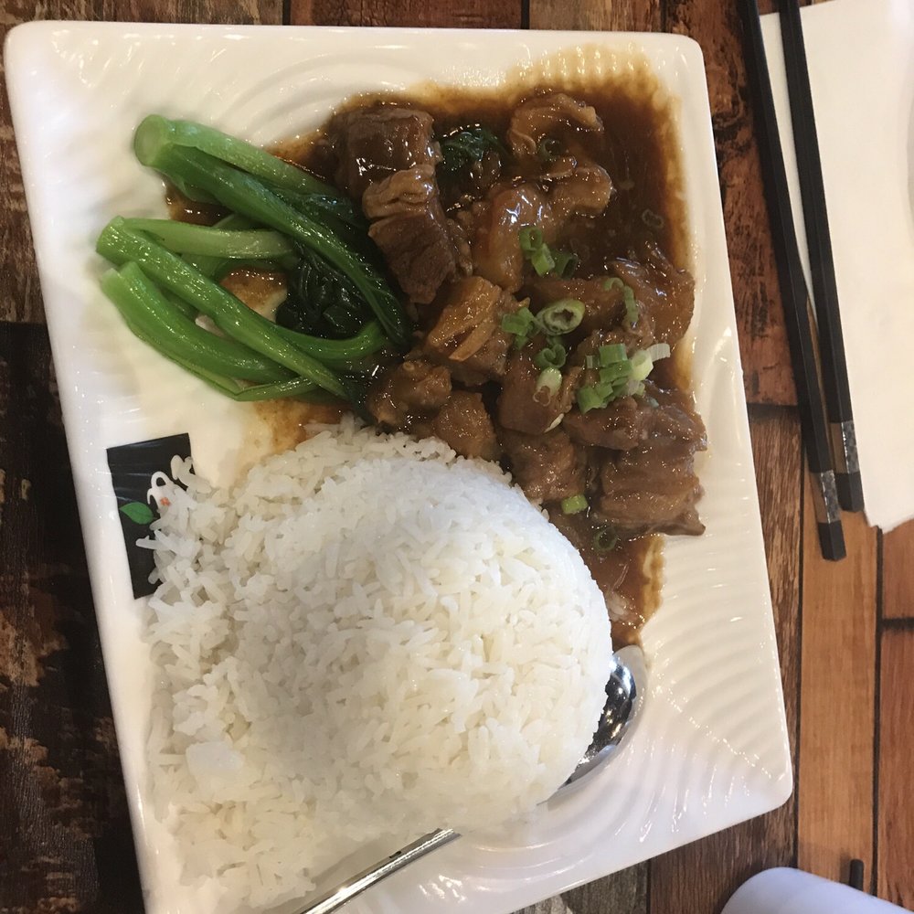 New Fusion Restaurant - Beef brisket with rice - Chinese Near Me - Aurora, Ontario New Fusion Restaurant - Beef brisket with rice - Chinese Near Me - Aurora, Ontario