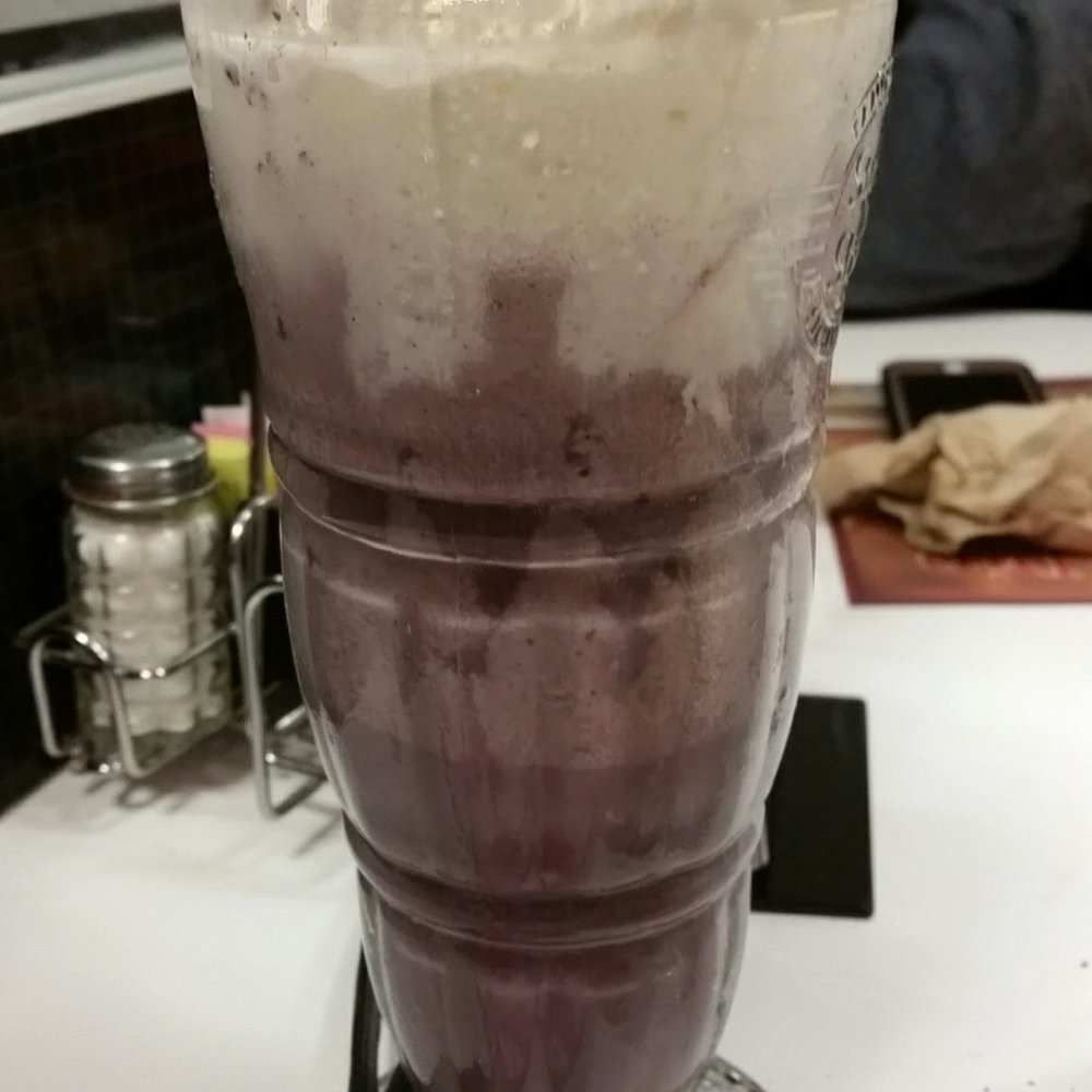 Steak ’n Shake - Black raspberry chocolate chip shake - Fast Food Near Me - Atlanta, Georgia Steak ’n Shake - Black raspberry chocolate chip shake - Fast Food Near Me - Atlanta, Georgia