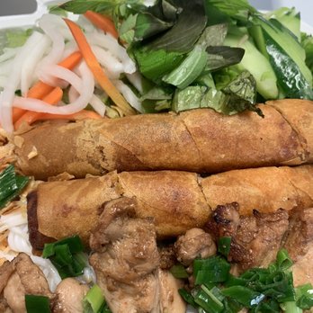 Pho Vietnam - Hair on top of roll - Vietnamese Near Me - Honolulu, Hawaii Pho Vietnam - Hair on top of roll - Vietnamese Near Me - Honolulu, Hawaii