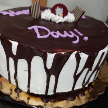 Cold Stone Creamery - Tall Dark and Delicious Cake - Ice Cream & Frozen Yogurt Near Me - Cooper City, Florida