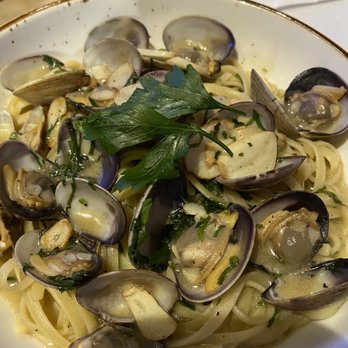 Patsy's Pizzeria - Linguine alla Vongole - Italian Near Me - New York, New York