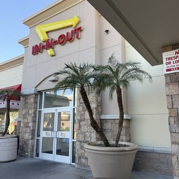 In-N-Out Burger - Fast Food Near Me - Gilbert, Arizona In-N-Out Burger - Fast Food Near Me - Gilbert, Arizona