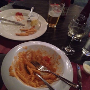 Blaggard Restaurant - Penne alla vodka and Traditional Irish meal for lunch with a Stella and Riesling - Irish Near Me - Manhattan, New York Blaggard Restaurant - Penne alla vodka and Traditional Irish meal for lunch with a Stella and Riesling - Irish Near Me - Manhattan, New York