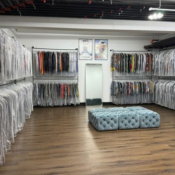 Blue Tile Lounge - Plenty of streetwear to check out - Skate Shops Near Me - Toronto, Ontario Blue Tile Lounge - Plenty of streetwear to check out - Skate Shops Near Me - Toronto, Ontario