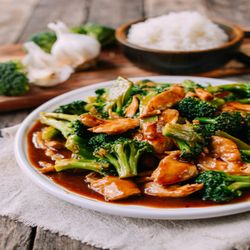 JW Chen’s Asian Fusion - Broccoli Chicken