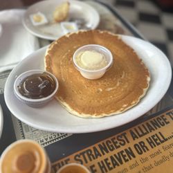 Mama's Daughters' Diner - 1 Pancake