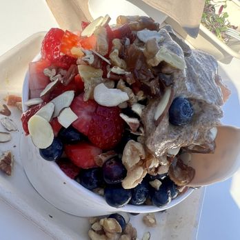 JÜGO Wellness - Nutty Professor acai bowl was AMAZING - Organic Stores Near Me - Thousand Oaks, California JÜGO Wellness - Nutty Professor acai bowl was AMAZING - Organic Stores Near Me - Thousand Oaks, California