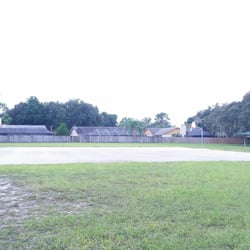 Bloomingdale East Park - 2 Basketball courts