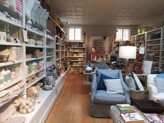 Red Barn Mercantile by null