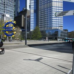 Willy-Brandt-Platz
