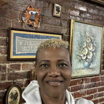 Fresh Pots - Art work - Coffee & Tea Near Me - Greenwood, Indiana
