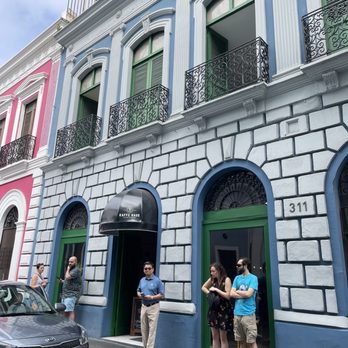 Kaffe Haus - Waiting in line - Breakfast & Brunch Near Me - San Juan, Puerto Rico Kaffe Haus - Waiting in line - Breakfast & Brunch Near Me - San Juan, Puerto Rico