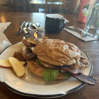 Terravita Kitchen - Bacon and egg sandwich - Breakfast & Brunch Near Me - Revelstoke, British Columbia Terravita Kitchen - Bacon and egg sandwich - Breakfast & Brunch Near Me - Revelstoke, British Columbia
