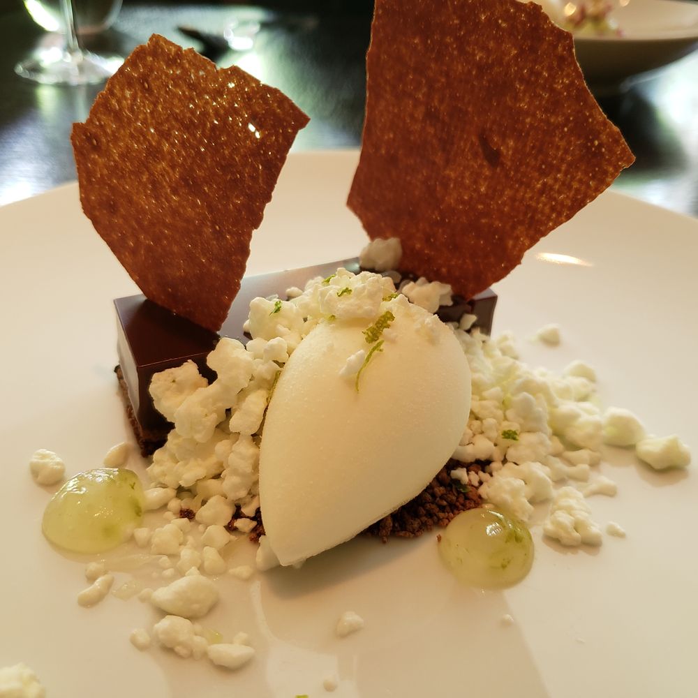 Dinner by Heston Blumenthal - Chocolate Tart - British Near Me - London, XGL