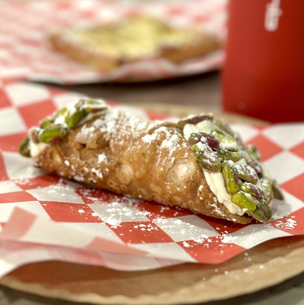 Lazy Bear Bakery Logo