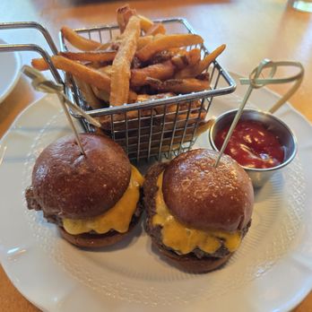 Park West Tavern - Kids Sliders - New American Near Me - Ridgewood, New Jersey Park West Tavern - Kids Sliders - New American Near Me - Ridgewood, New Jersey