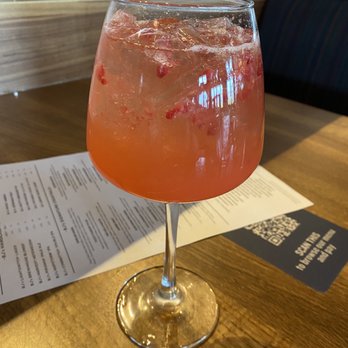 BJ's Restaurant & Brewhouse - Rosé Rita - American Near Me - Orange, Ohio