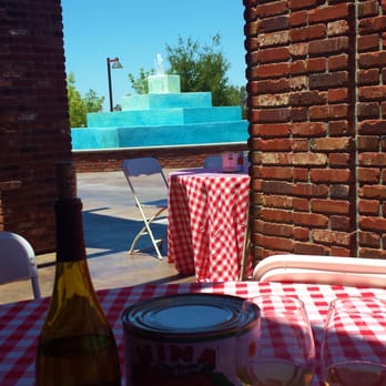 Robert Hall Winery - Buy a bottle or six and grab lunch - Wine Tasting Room Near Me - Paso Robles, California