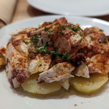 Dos Besos - Pulpo - Spanish Near Me - Pasadena, California Dos Besos - Pulpo - Spanish Near Me - Pasadena, California