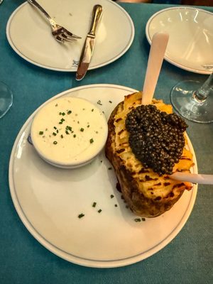 Caviar Kaspia by null