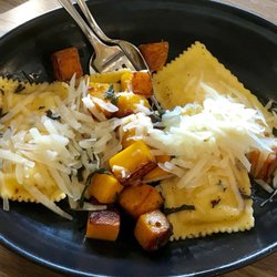 Assaggini - Pumpkin & ricotta ravioli
