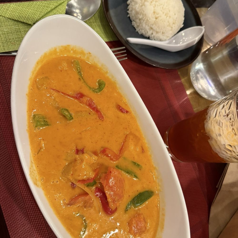 Eagle Thai Cuisine Mclean - Salmon Mango Curry - Thai Near Me - Yonkers, New York Eagle Thai Cuisine Mclean - Salmon Mango Curry - Thai Near Me - Yonkers, New York