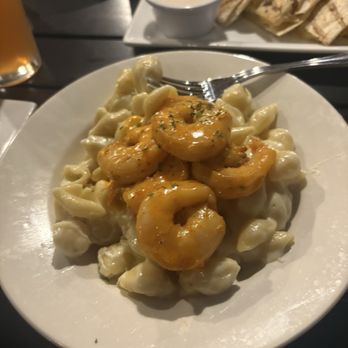 Side Street Cafe - Shrimp Mac and cheese - American Near Me - Bar Harbor, Maine