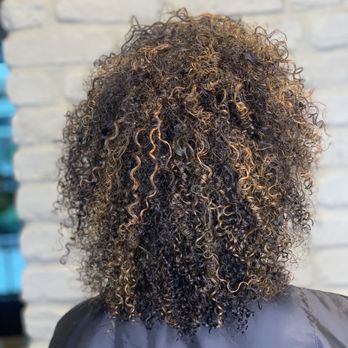 Salon Ethos - Cut and style with full highlights - Hair Salons Near Me - Miami, Florida