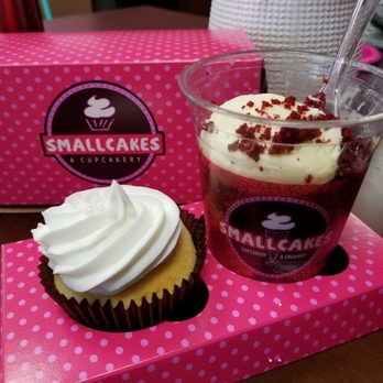 Smallcakes Medallion - Wedding cake cupcake and red velvet smash - Cupcakes Near Me - Dallas, Texas Smallcakes Medallion - Wedding cake cupcake and red velvet smash - Cupcakes Near Me - Dallas, Texas