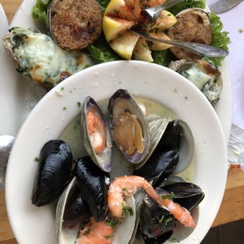 Brophy Bros - Clam Chowder & House Salad Combo Clam Chowder & House Salad Combo Hot Combo - Seafood Near Me - Santa Barbara, California Brophy Bros - Clam Chowder & House Salad Combo Clam Chowder & House Salad Combo Hot Combo - Seafood Near Me - Santa Barbara, California