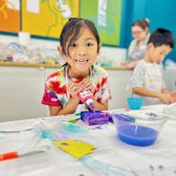 Kidcreate Studio- South Charlotte - Too much glue? Never!