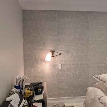 Alexander's Wallpaper Installation Techniques - Wallpapering in the bedroom wall - Wallpapering Near Me