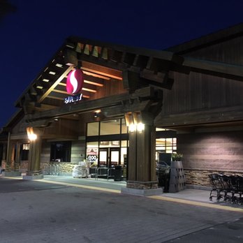 Safeway  - Night time! - Grocery Near Me - Bend, Oregon