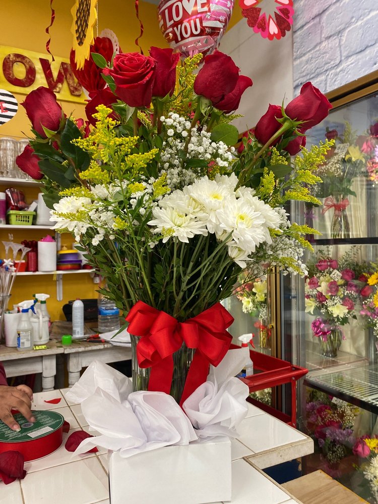 OLGA PERLA UNIQUE FLOWERS Updated July 2024 19 Photos 7615 Balboa