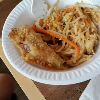 Ma Mi Eatery - pad thai with chicken. noodles were a bit clumpy but overall taste was good - Vietnamese Near Me - Closter, New Jersey Ma Mi Eatery - pad thai with chicken. noodles were a bit clumpy but overall taste was good - Vietnamese Near Me - Closter, New Jersey
